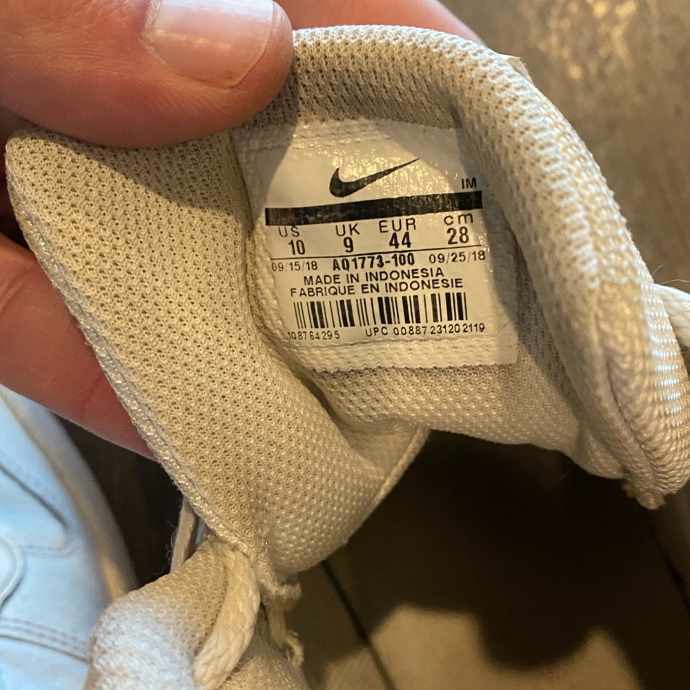 Nike Size 10 - Picture 3 of 4